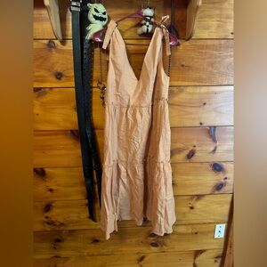 NWT Petal + Pup Erenda Dress